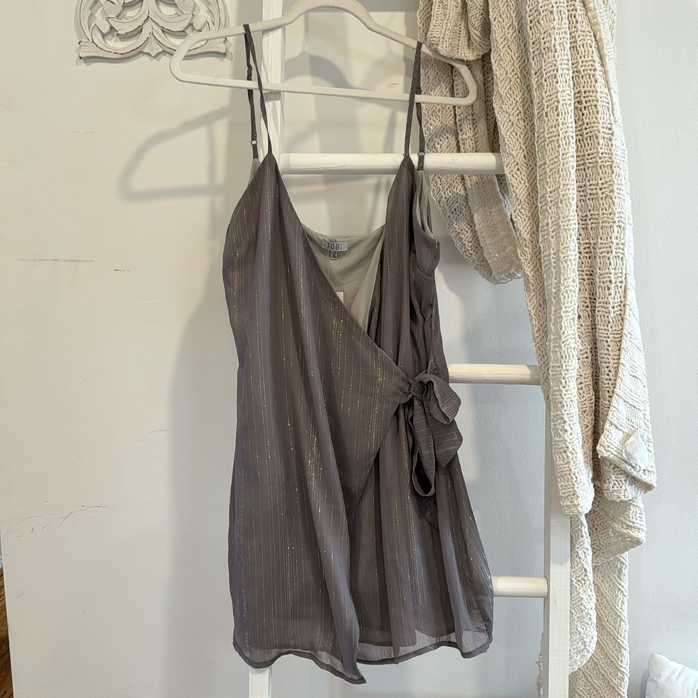 NWT Tobi wrap dress size large